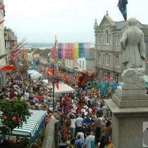 Davy presides over the Mazey Day crowd in Market Jew Street, 2005