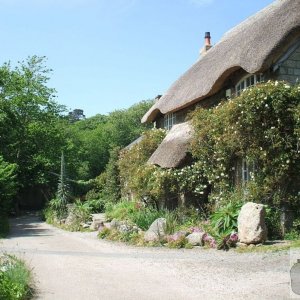 Pretty Thatched Cottage, Penberth Cove