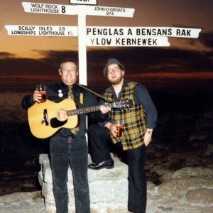 Penglas entertains at Land's End