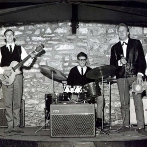 The Layabouts at the Barn Club