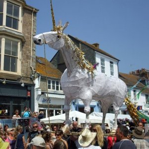 Beautiful unicorn - First Parade - 26Jun10