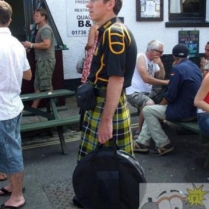 Cornish kilt outside Dock Inn - MAZEY DAY - 26JUN10