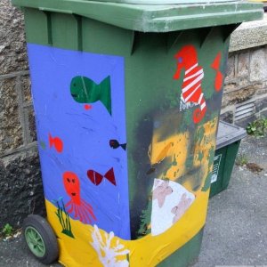 Dustbin art!