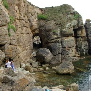 Castellate granite at Porthgwarra - 11Aug10