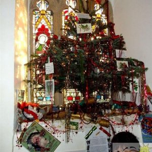 Tom Smith and the Christmas Cracker
