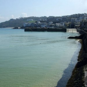 From the west of St Ives Harbour - 20/04/09