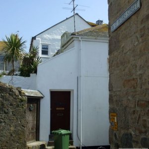 St Ives - dedicated to 'Penzance Maid' in memory of her mystery pic