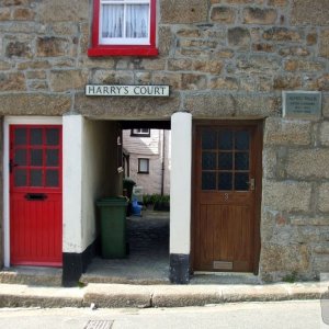 Alfred Wallis, painter, lived here between 1935 and 1946