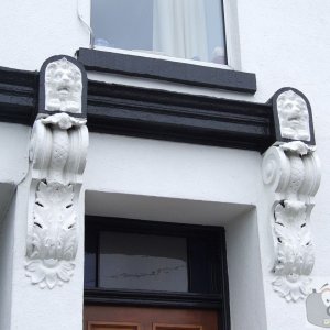 Albert Terrace lions