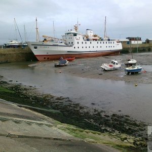 Scillonian III alongside Albert Pier