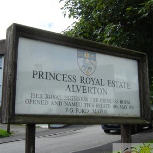 Alverton Estate Entrance