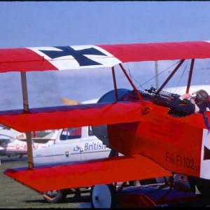 Replica Fokker triplane