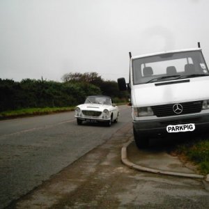 How to block a pavement and driver's view