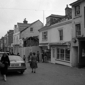 Outside Batemans, Causewayhead