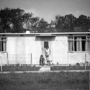 Prefab, Nr 35 Polmeere Road, Treneere