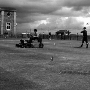 PUTTING GREEN AT THE PROM