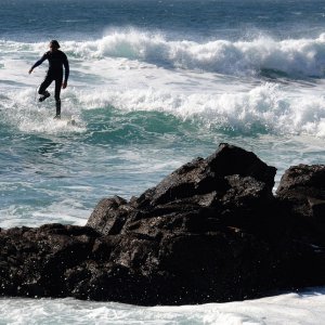 SURFING