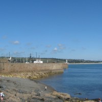 Battery rocks