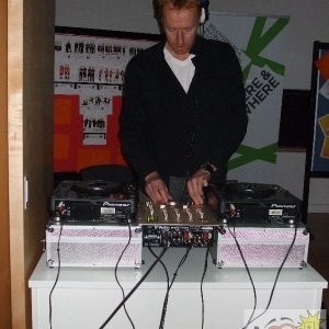 Hey DJ