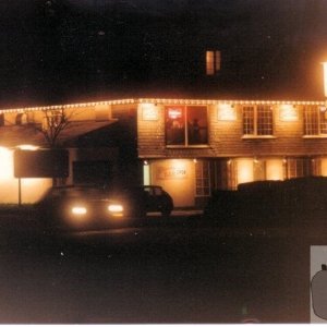 Bruno's at night