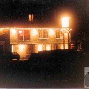 Bruno's at night