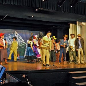 Calamity Jane singing Windy City