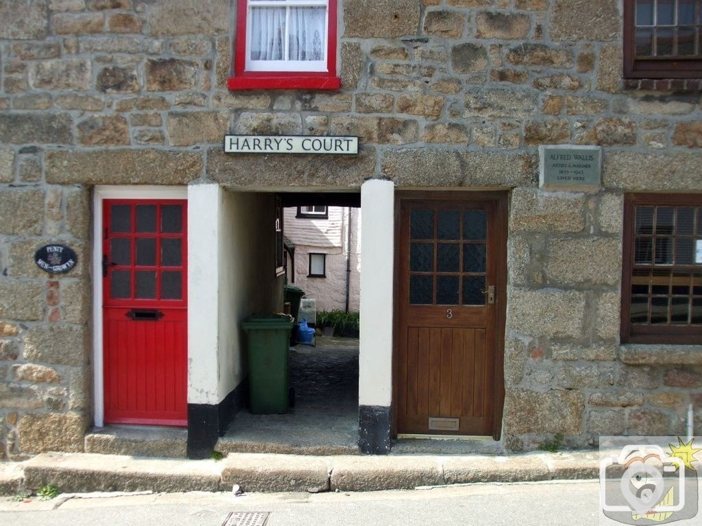 Alfred Wallis, painter, lived here between 1935 and 1946