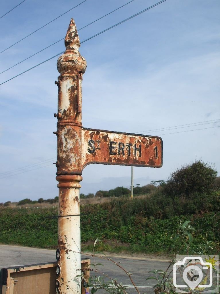 An old, neglected signpost - Sept., 2007