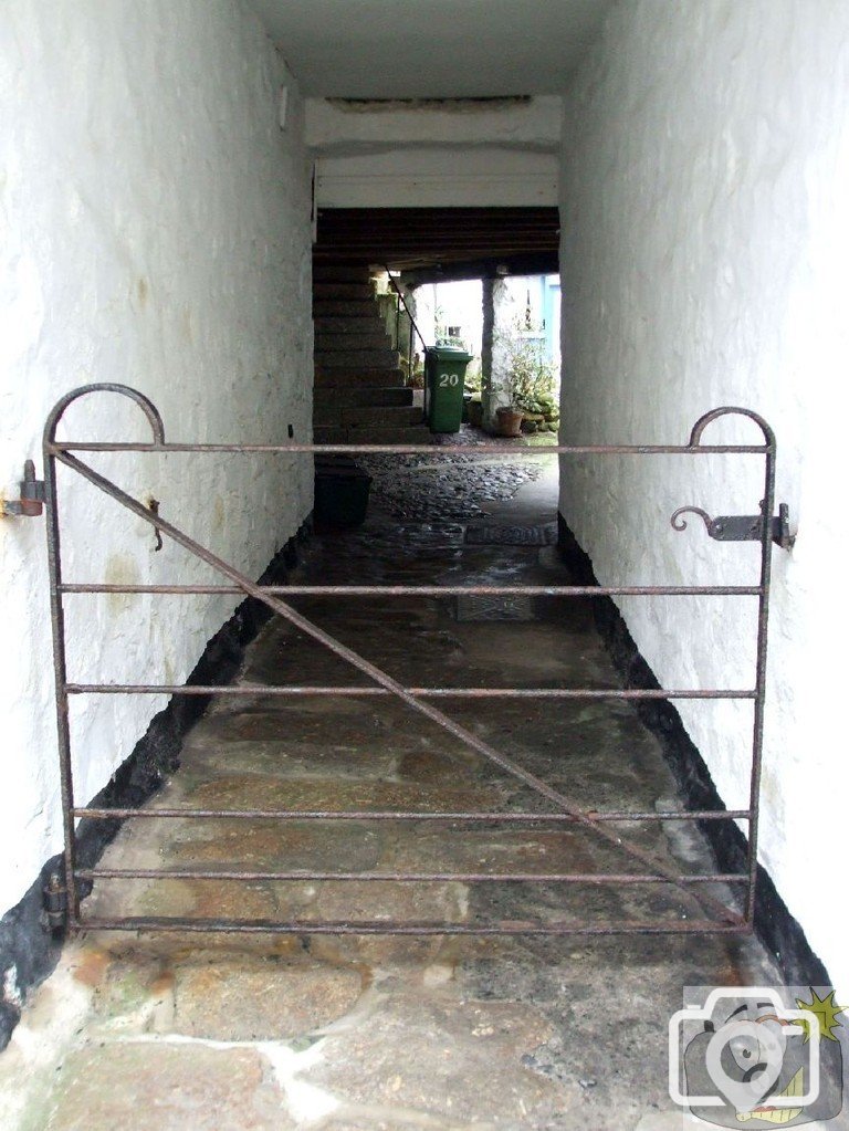 An ope in Mousehole - 17Mar10