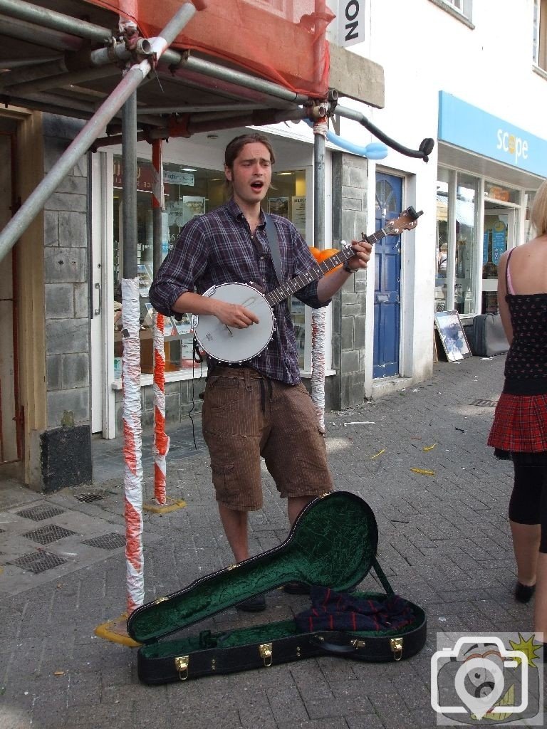 Another Mazey Day Busker