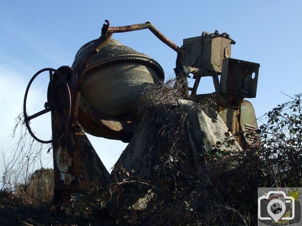 Anyone want a cement mixer? St Erth - 11Mar10