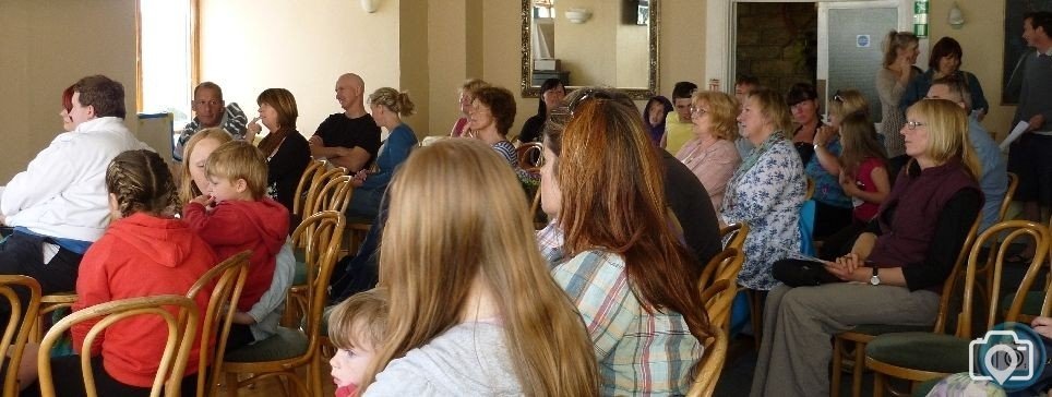 Auction of promises at the Lugger Hotel