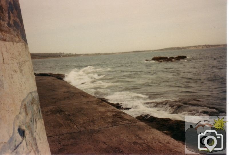 Carn Olven, Battery Rocks