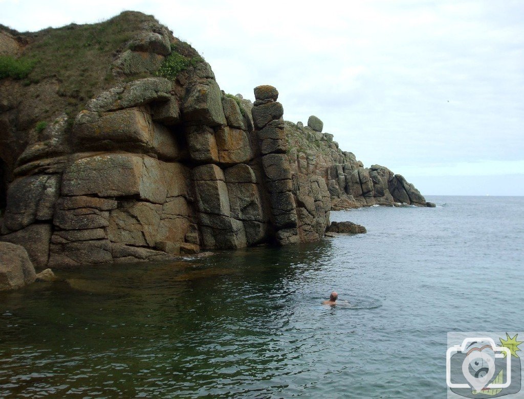 Castellate granite at Porthgwarra - 11Aug10