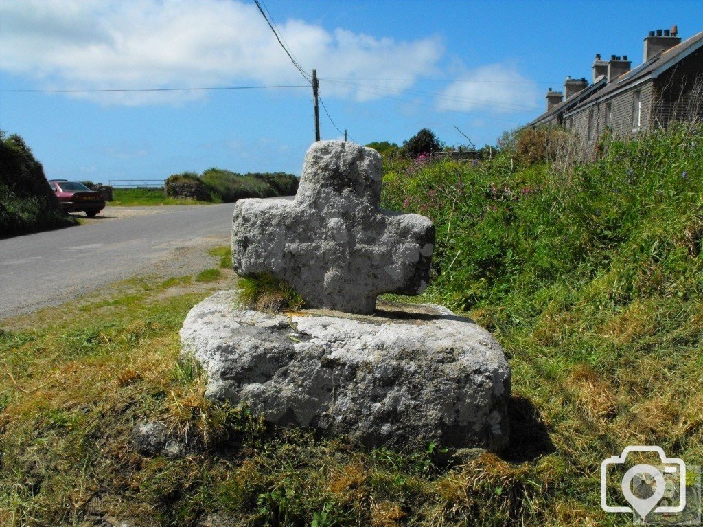 Chyoone Cross