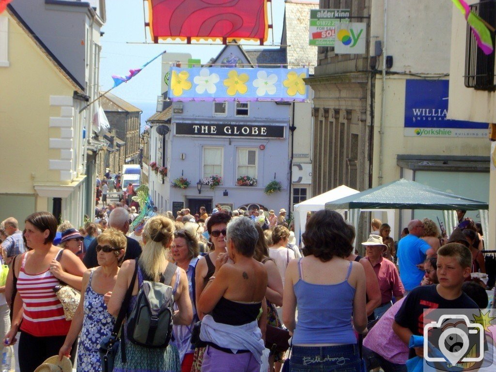 Crowds - Mazey Day 2010