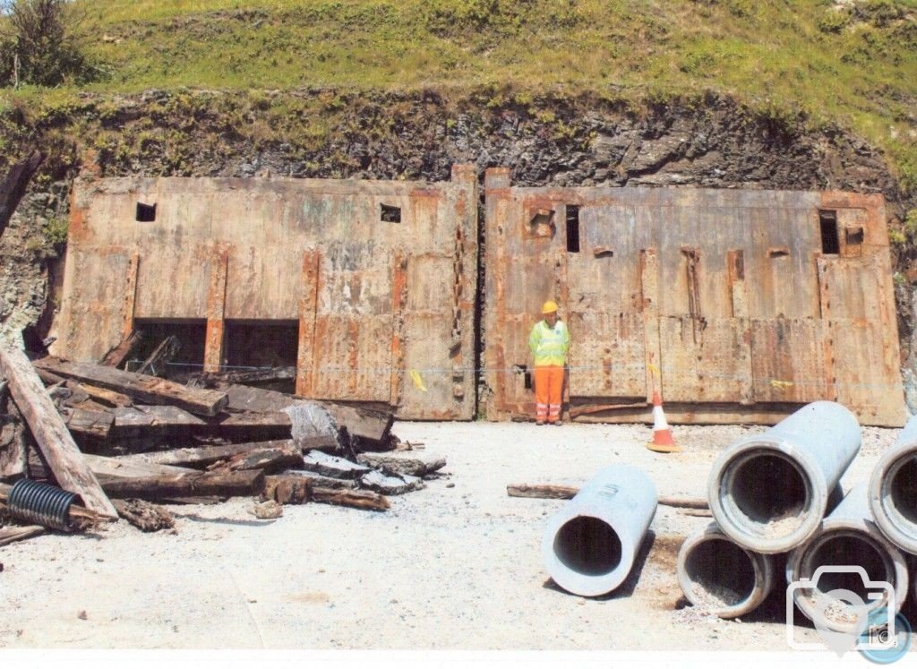 Hayle sluice gate