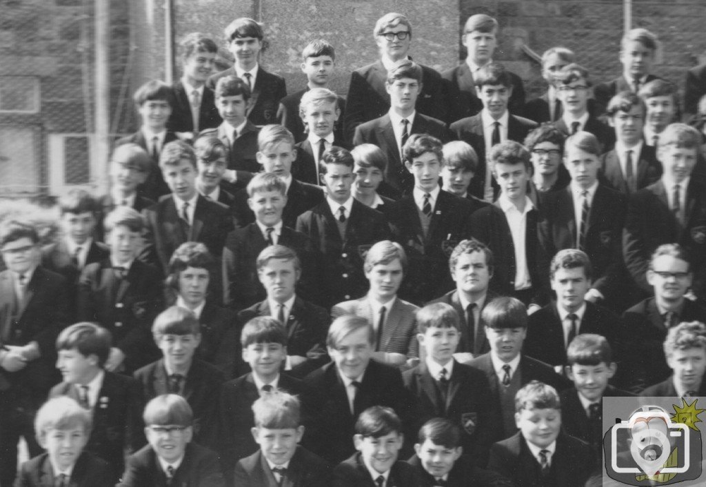 HDGS Whole School Photo