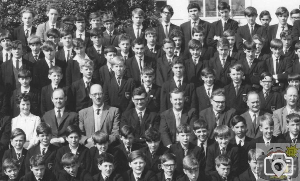 HDGS Whole School Photo