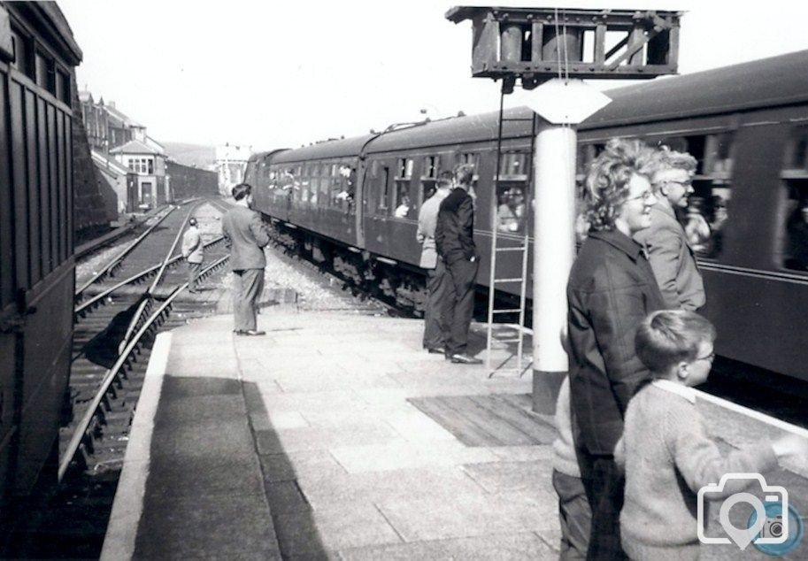 Last steam train to leave Penzance,3 May 1964