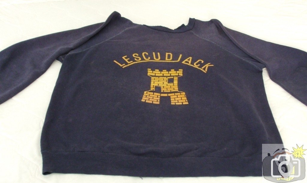 Lescudjack School Pullover