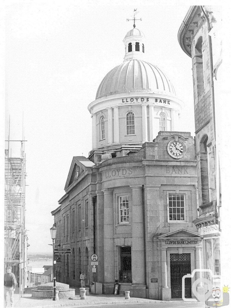 Lloyd's Bank