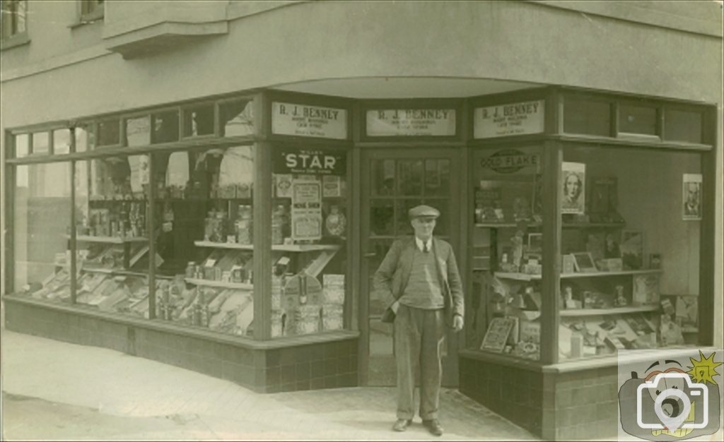 Lower Queen street 1930s