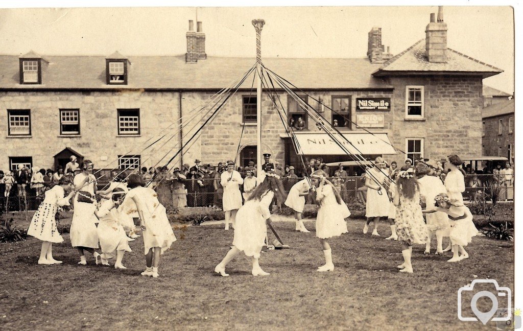 Maypole dancing. - Gibson 7 Son Scilly Isles card