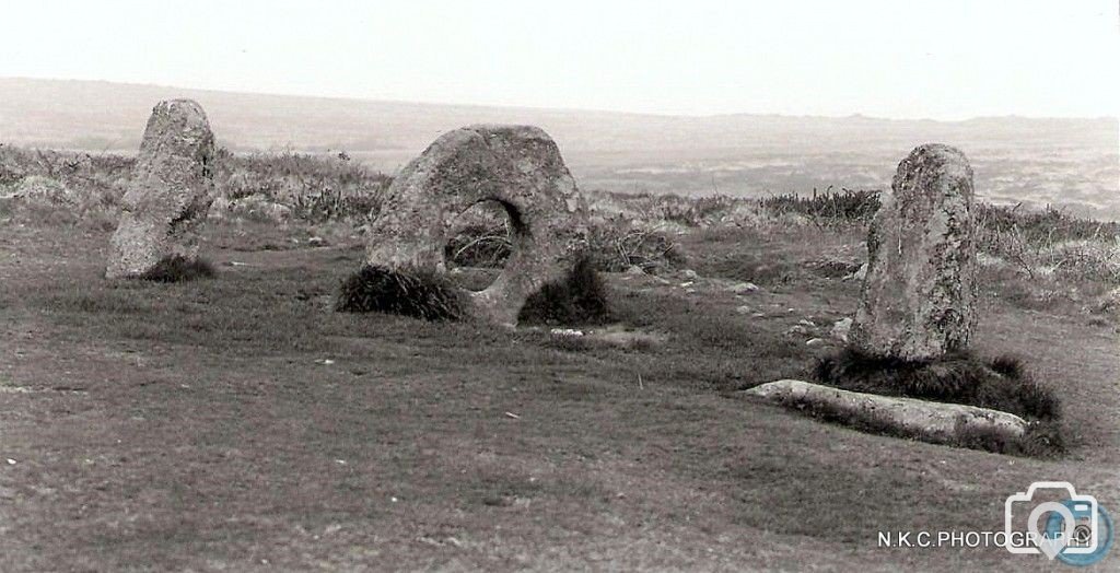 men-an-tol