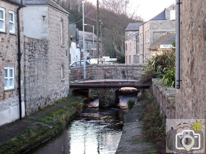 Newlyn's mediaeval bridge - 10th Dec., 2007