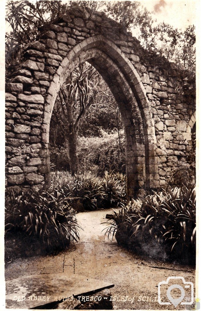 Old Abbey Ruins, Tresco - Isles of Scilly - RA postcard