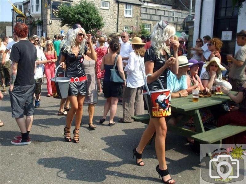 Outside the Dock Inn - MAZEY DAY - 26JUN10