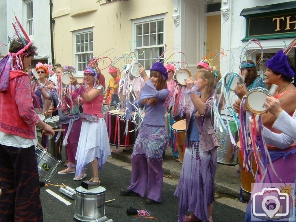 Outside the Turk's Head, Chapel St - attractive garb