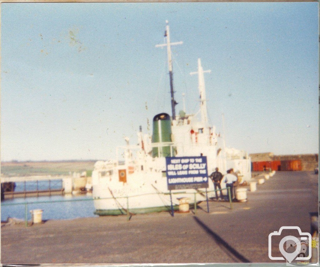 Penzance Harbour- looking towards the Lighthouse Pier